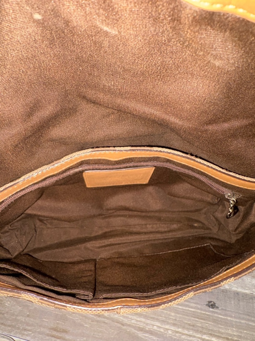 Coach Khaki Signature Canvas Shoulder Bag with Tan Buckle - Picture 6 of 9